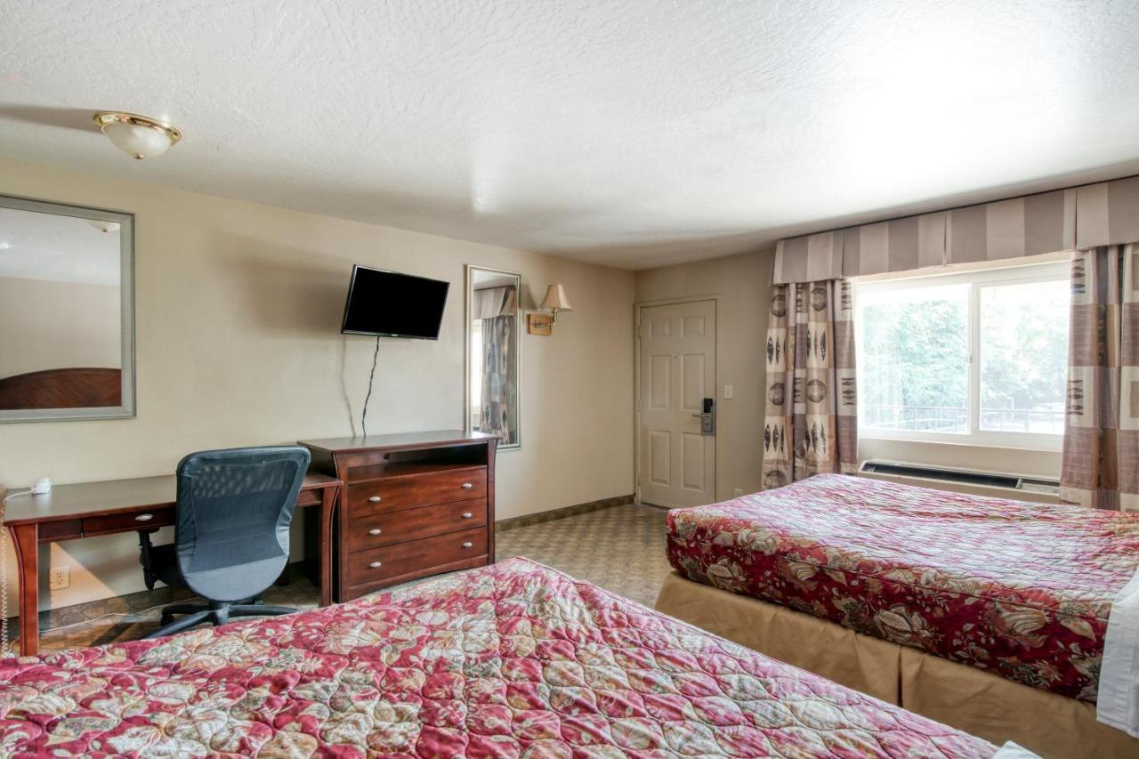 Cedar Lodge Motor Inn Medford Eksteriør bilde