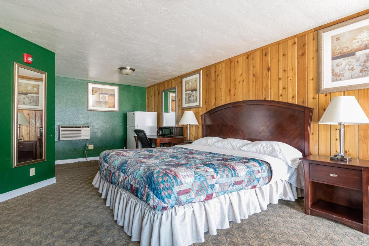 Cedar Lodge Motor Inn Medford Eksteriør bilde