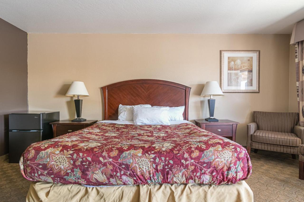 Cedar Lodge Motor Inn Medford Eksteriør bilde